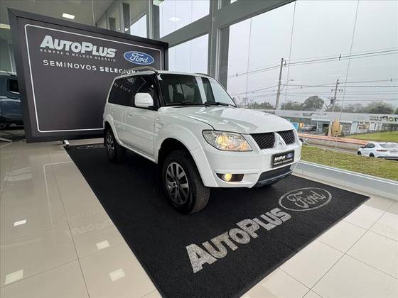 MITSUBISHI PAJERO TR4 2.0 4X4 16V FLEX 4P MANUAL MITSUBISHI PAJERO TR4 2.0 4X4 16V FLEX 4P MANUAL